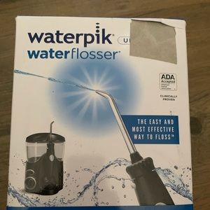 Waterpik water flosser*NEW